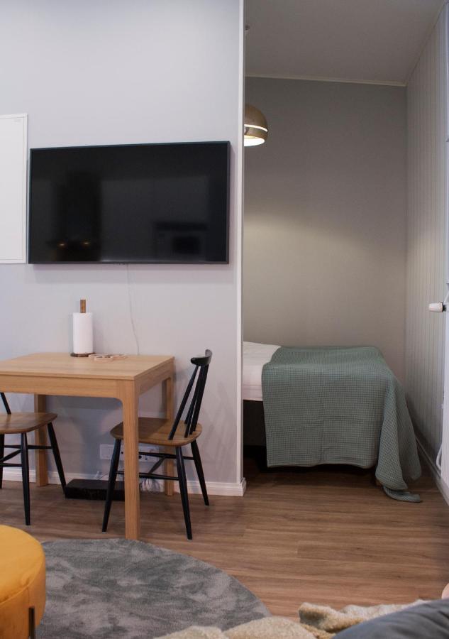 Studio 7, Air-Conditioned, 1 Free Parking, Calm Own Entrance Jyvaskyla Exterior photo
